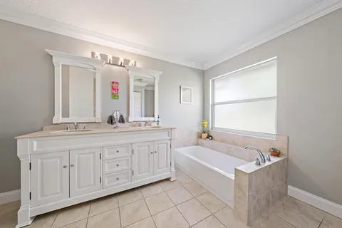 $775,000 | 12177 86th Road North, West Palm Beach, FL 33412