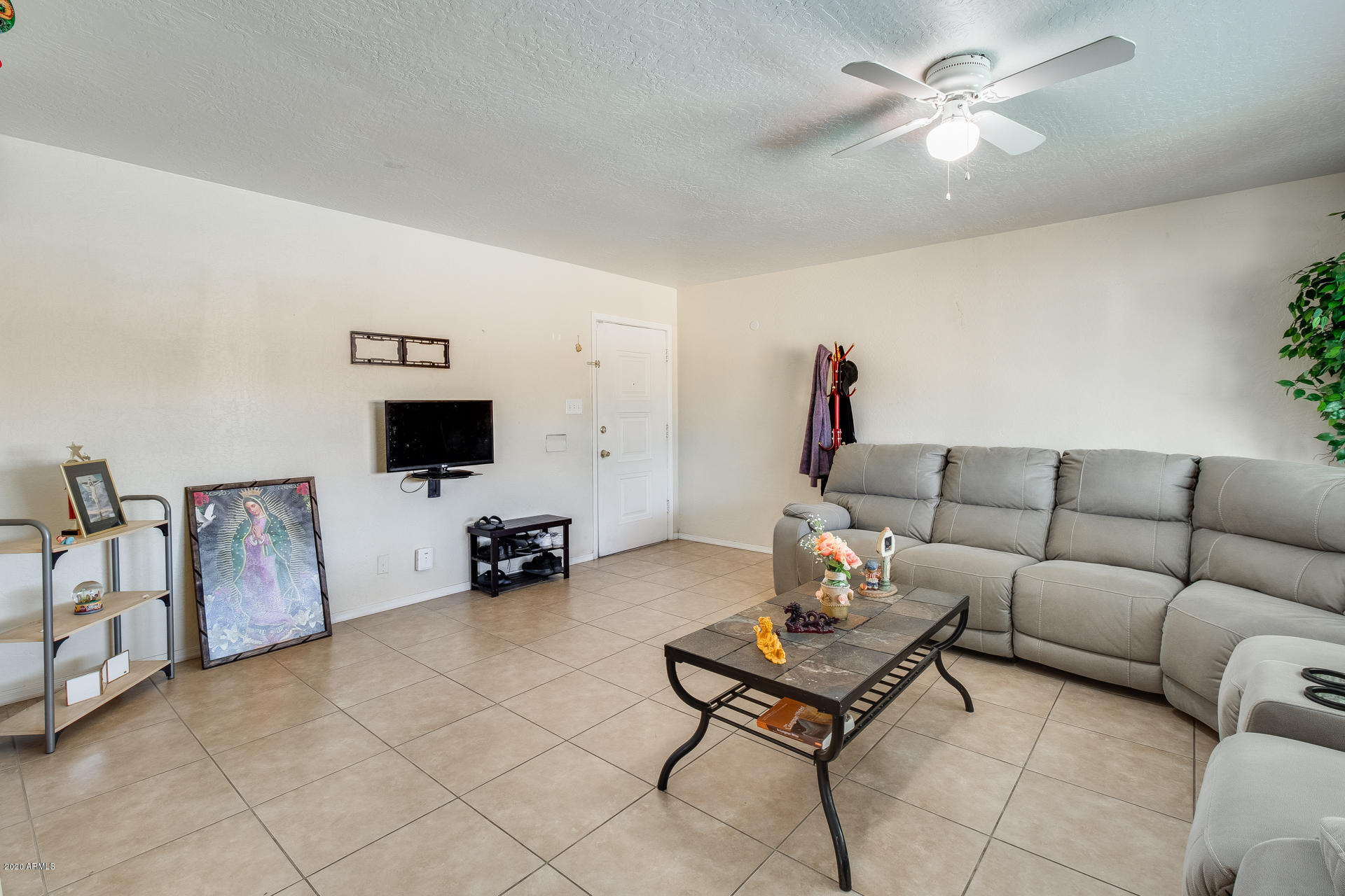3814 West Bethany Home Road Phoenix, AZ 85019 - Photo 7 of 37 Gallery Image 7