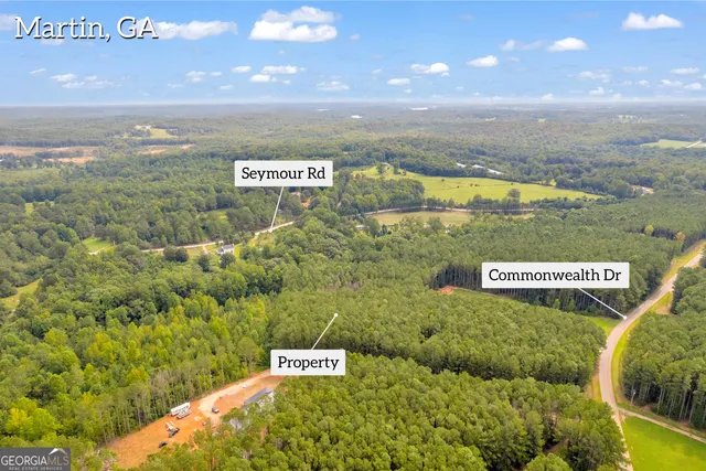 a view of a sign of a building