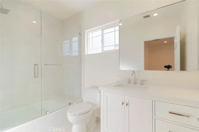 $4,000 | 320 East Dryden Street, Glendale, CA 91207