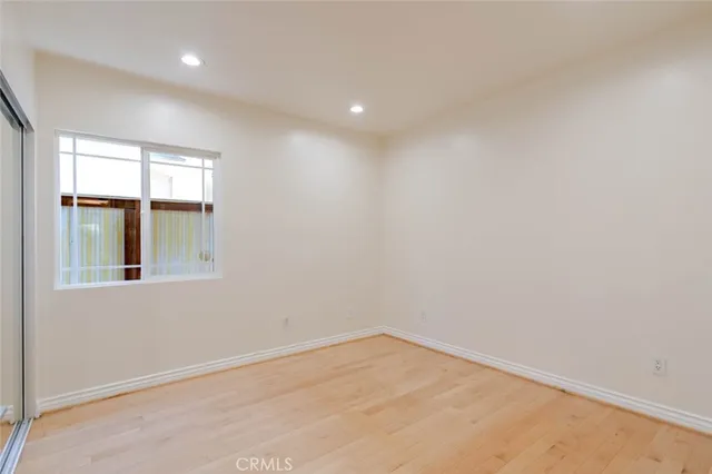 $4,000 | 320 East Dryden Street, Glendale, CA 91207