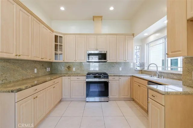 $4,000 | 320 East Dryden Street, Glendale, CA 91207