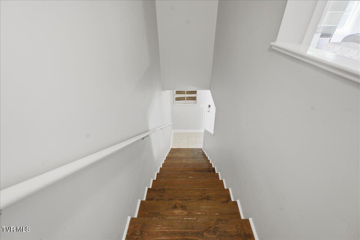 2201 Cherokee Road, Unit 16 Johnson City, TN 37604 - Photo 11 of 35 14-DSC07262