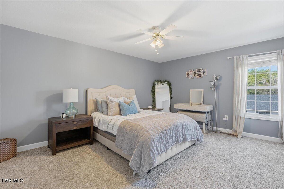 2201 Cherokee Road, Unit 16 Johnson City, TN 37604 - Photo 15 of 35 15-DSC07237_autoremove_28400428