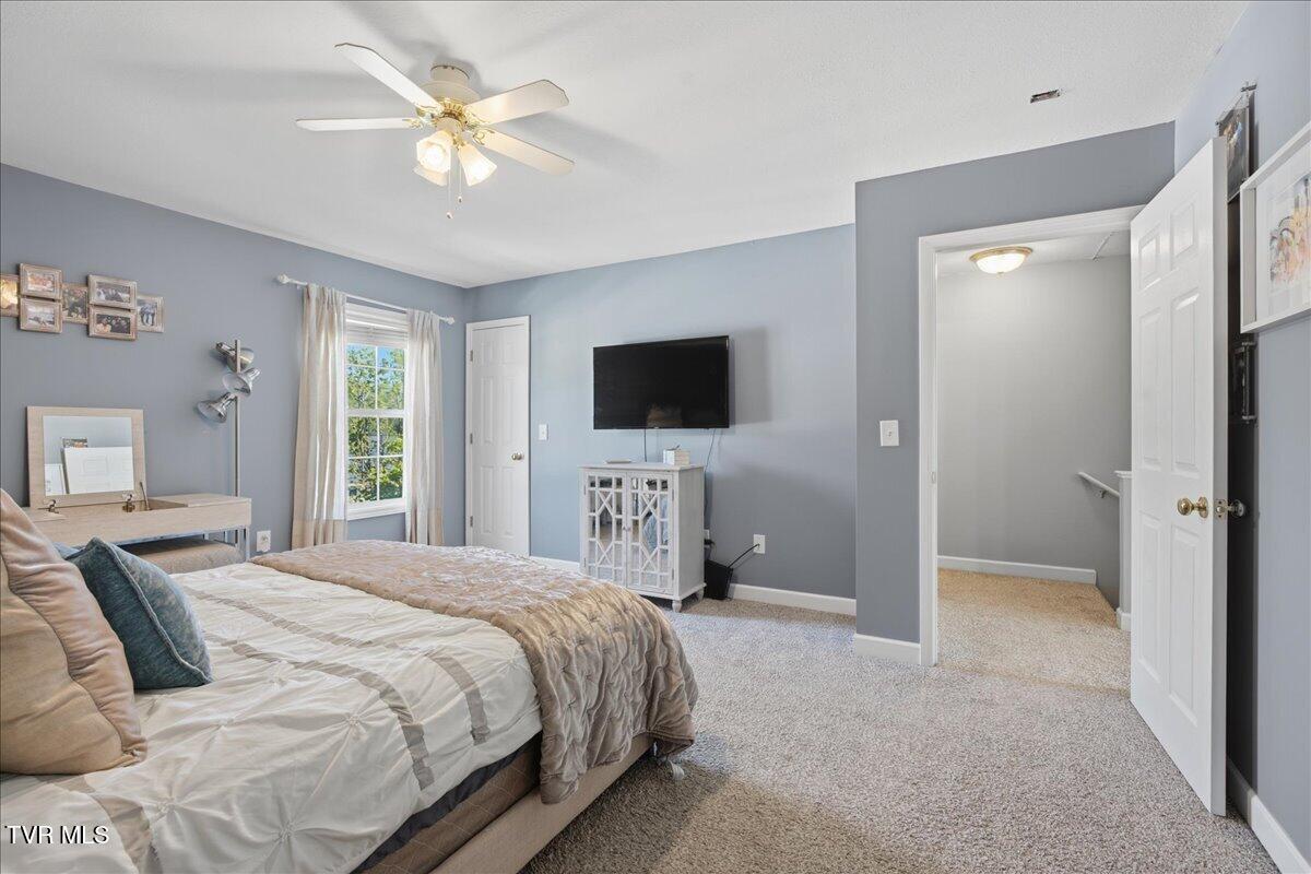 2201 Cherokee Road, Unit 16 Johnson City, TN 37604 - Photo 16 of 35 17-DSC07247
