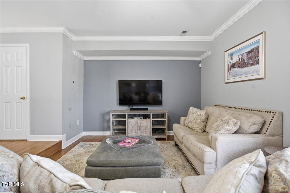 2201 Cherokee Road, Unit 16 Johnson City, TN 37604 - Photo 3 of 35 09-DSC07302