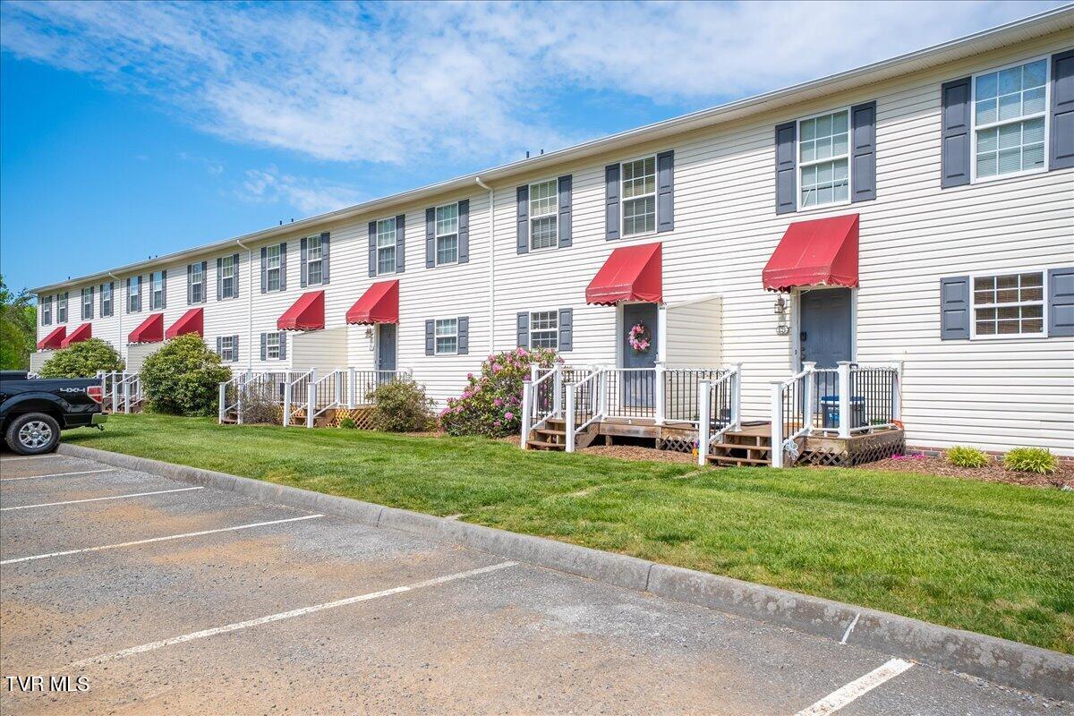 2201 Cherokee Road, Unit 16 Johnson City, TN 37604 - Photo 32 of 35 29-DSC07386-HDR-2