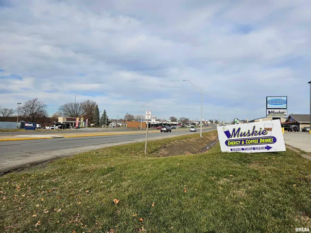 $360,000 | 1903 Park Avenue, Muscatine, IA 52761