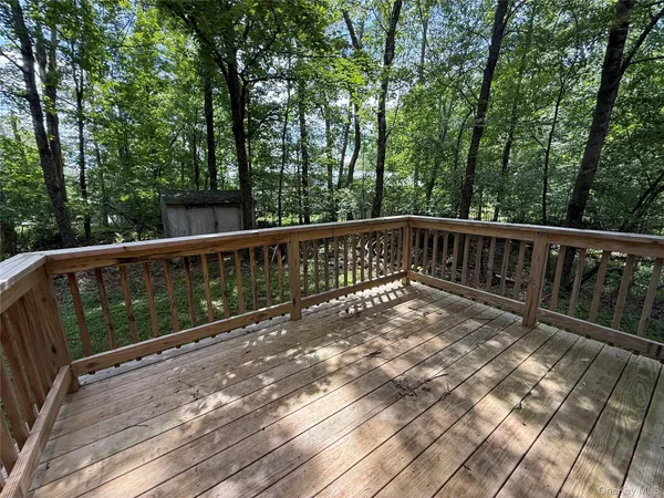 $169,900 | 9 Lake Drive, Parksville, NY 12768