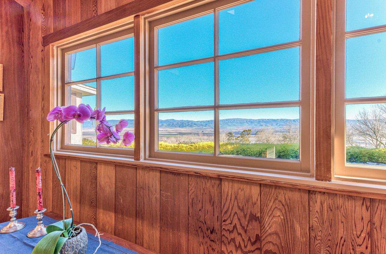 1352 C River Road Salinas, CA 93908 - Photo 11 of 35 a view of a entryway