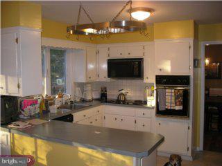 1 Byron Lane Yardley, PA 19067 - Photo 2 of 6 Gallery Image 2