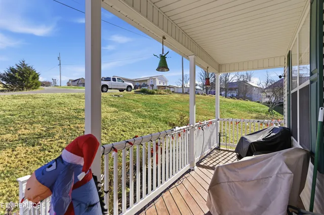 $380,000 | 267 Far View Circle, Jacksboro, TN 37757
