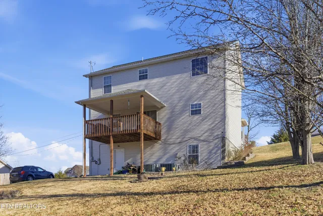 $380,000 | 267 Far View Circle, Jacksboro, TN 37757