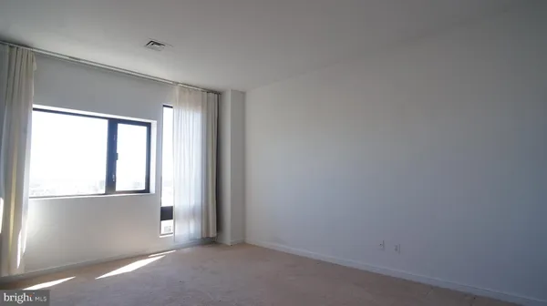 $1,650 | 10 East Lee Street, Unit 705, Baltimore, MD 21202