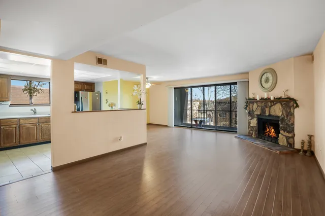 $249,999 | 11133 E Road, Unit E, Palos Hills, IL 60465