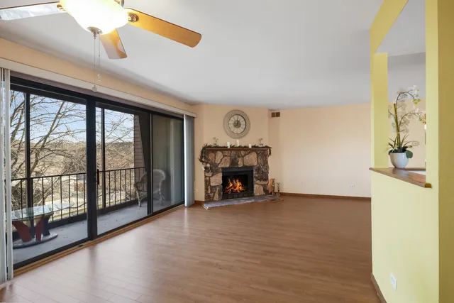 $249,999 | 11133 E Road, Unit E, Palos Hills, IL 60465