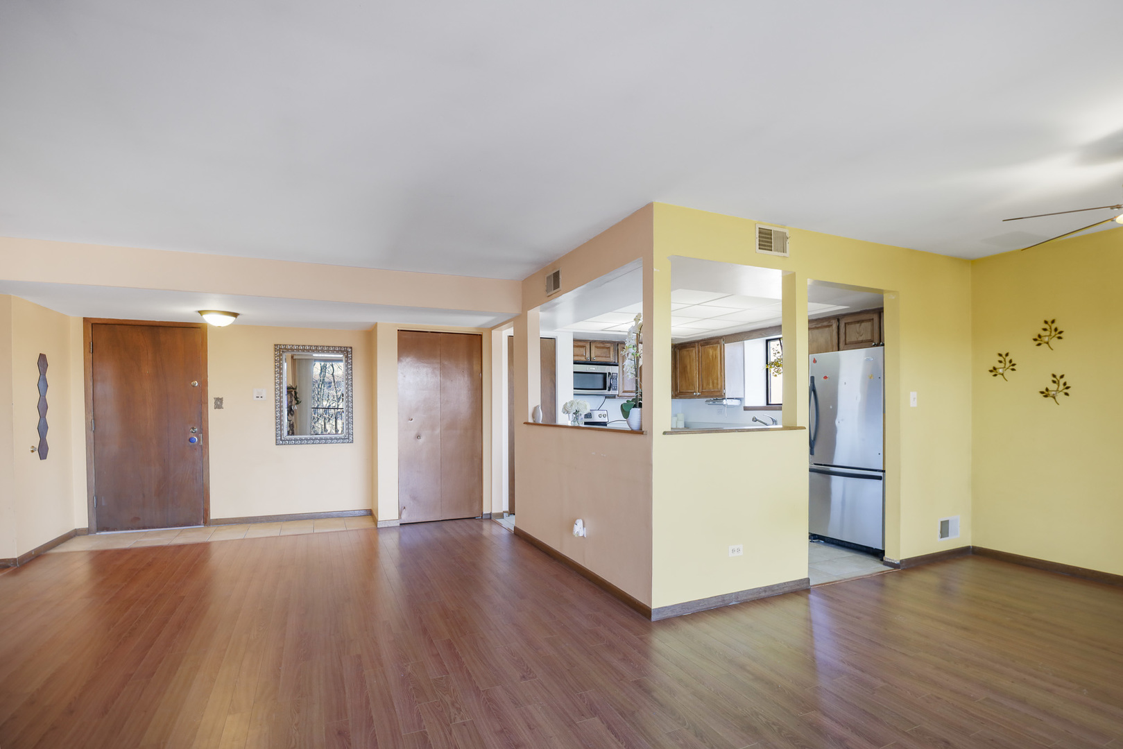 11133 E Road, Unit E Palos Hills, IL 60465 - Photo 8 of 25