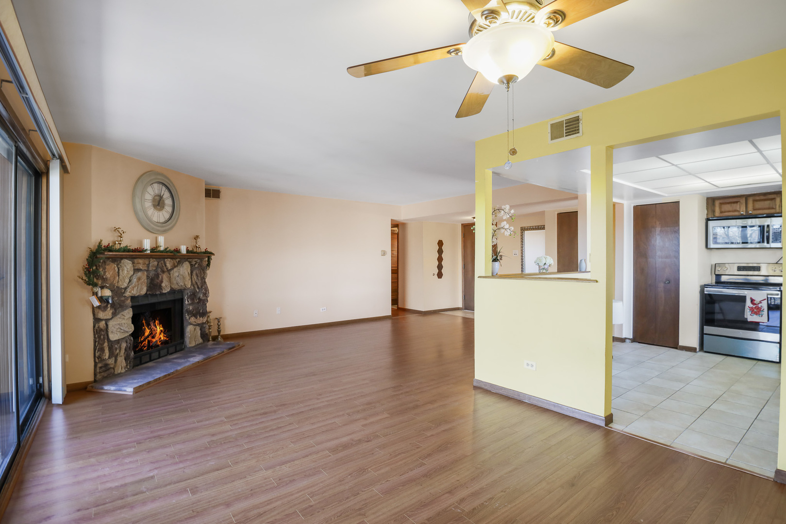 11133 E Road, Unit E Palos Hills, IL 60465 - Photo 9 of 25