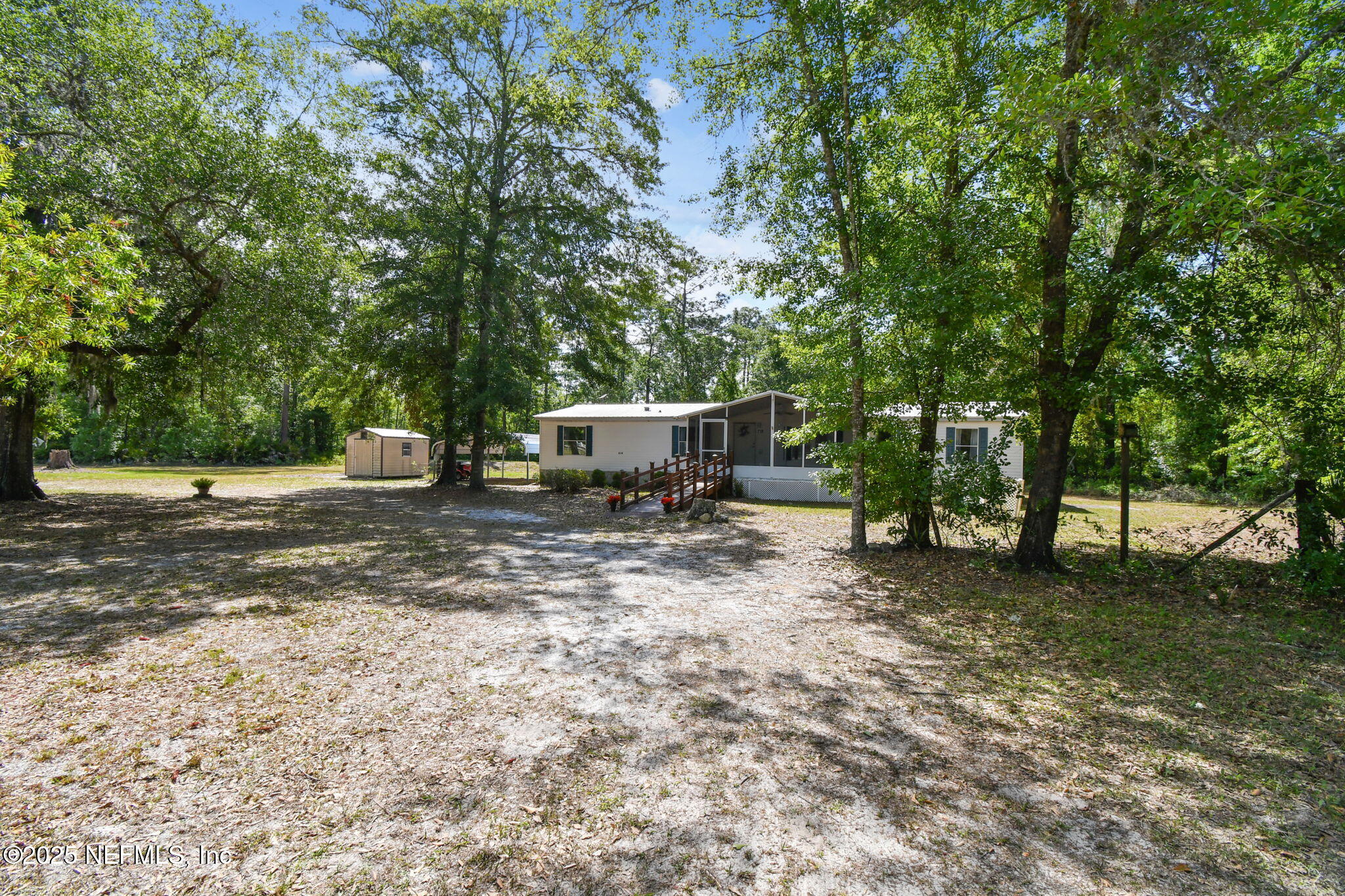 210 Comer Road Palatka, FL 32177 - Photo 5 of 62 5-DSC_9604
