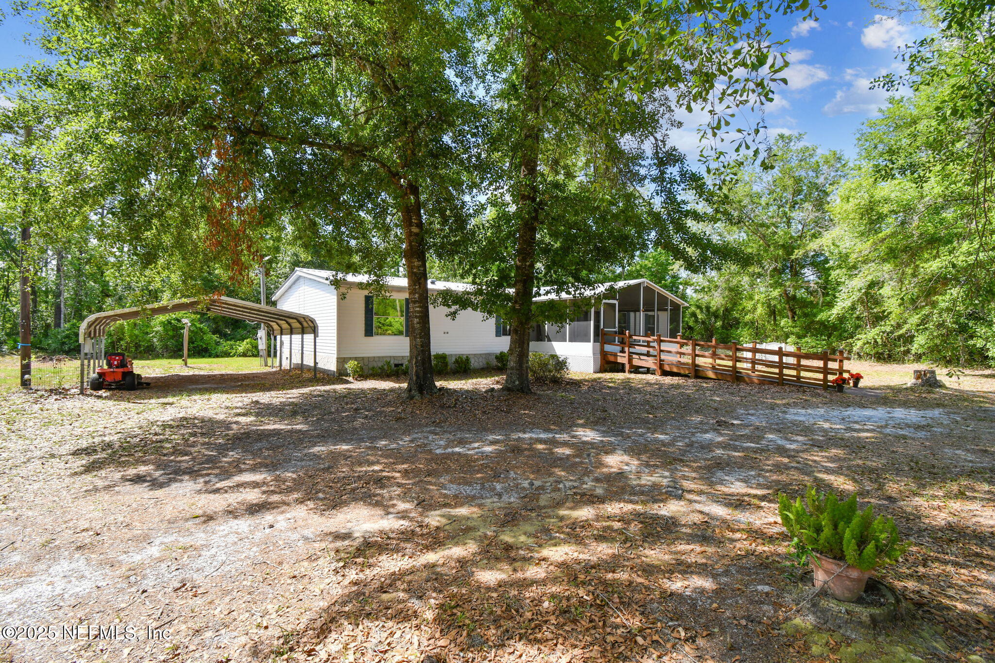 210 Comer Road Palatka, FL 32177 - Photo 6 of 62 6-DSC_9611