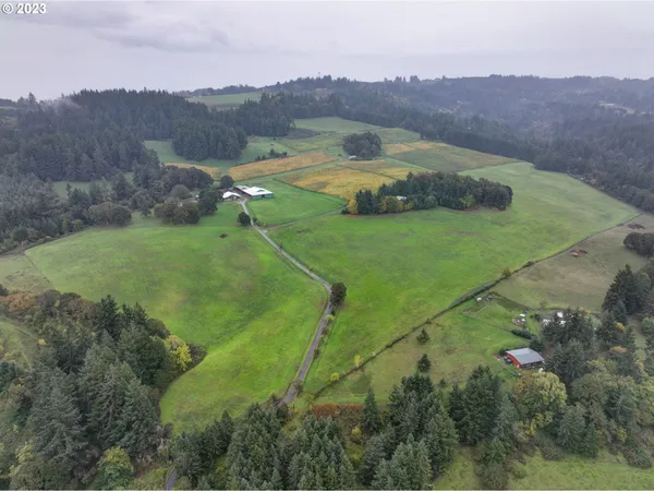 $5,750,000 | 7820 Southeast Amity Road, Amity, OR 97101