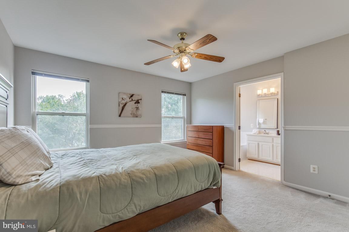 14817 Edman Road Centreville, VA 20121 - Photo 17 of 30 Chair railing makes the room pop