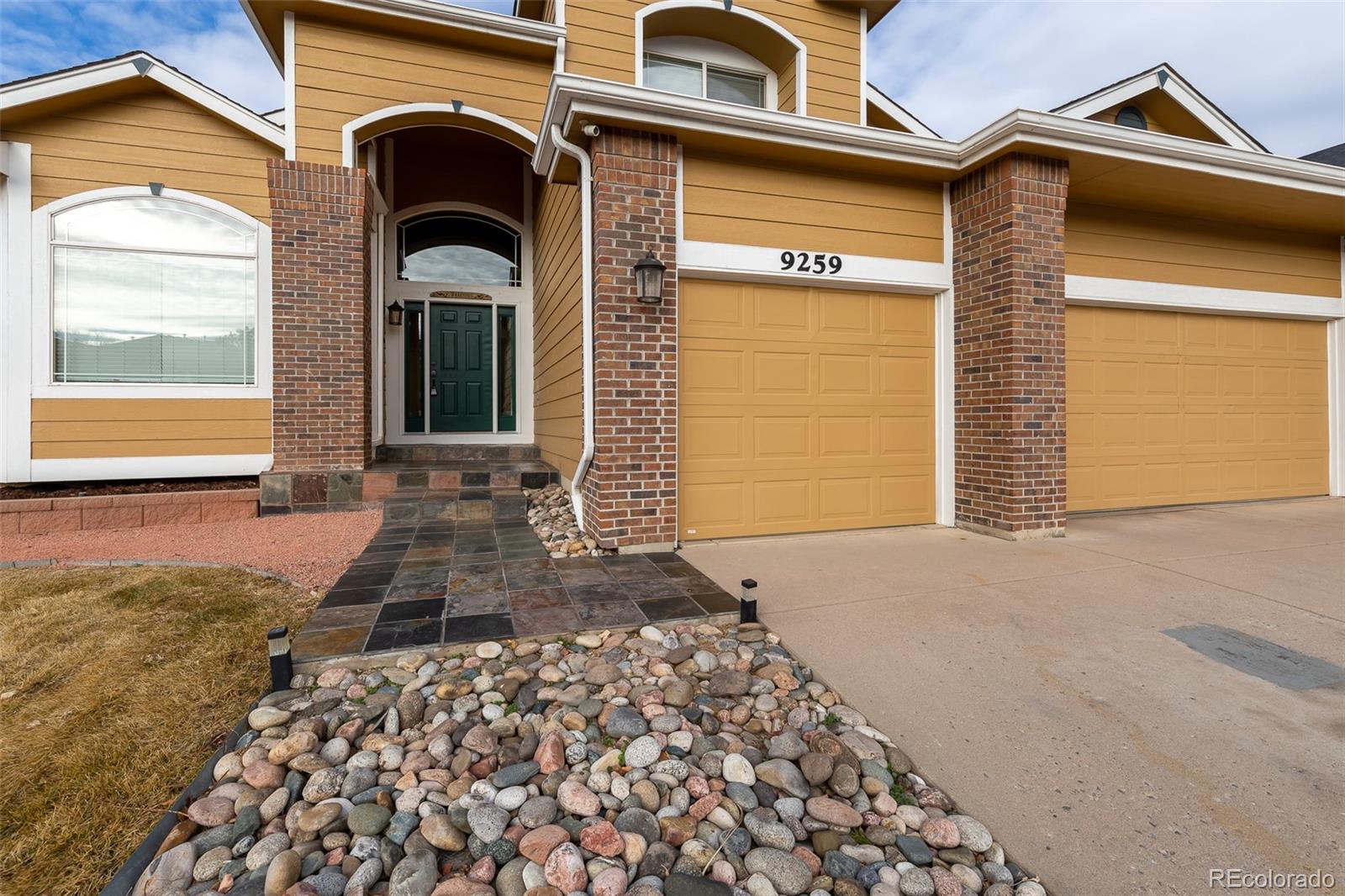 9259 Desert Willow Road Highlands Ranch, CO 80129 - Photo 2 of 37 Gallery Image 2