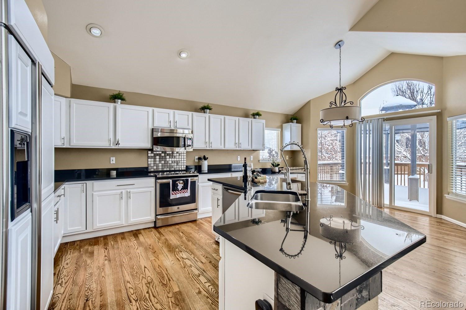 9259 Desert Willow Road Highlands Ranch, CO 80129 - Photo 10 of 37 Gallery Image 10