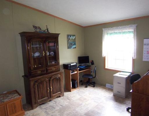71 Vienna Road New Sharon, ME 04955 - Photo 6 of 18 Interior Space/Layout.