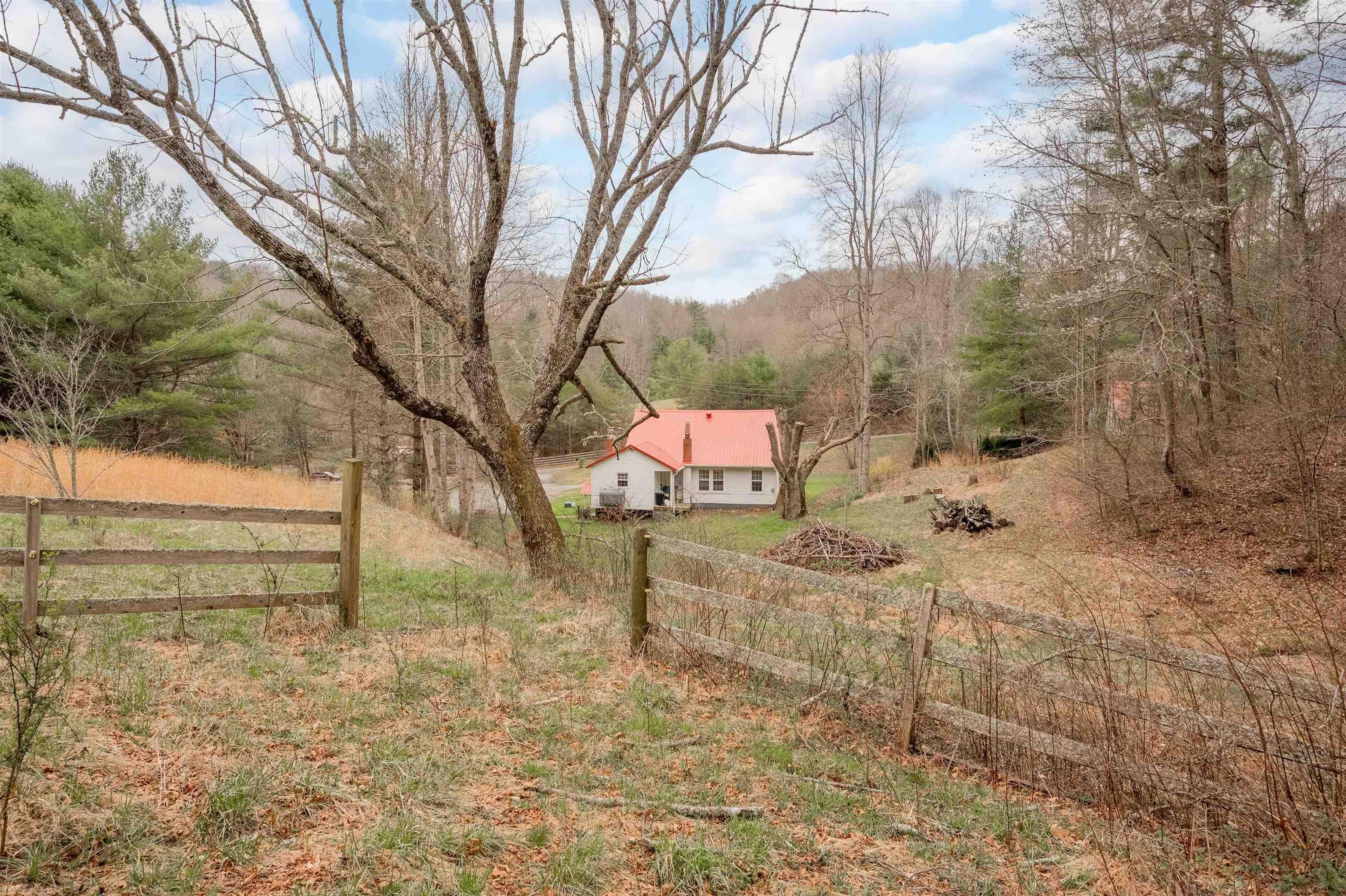 413 Silver Leaf Road Dugspur, VA 24325 - Photo 87 of 103 Gallery Image 87