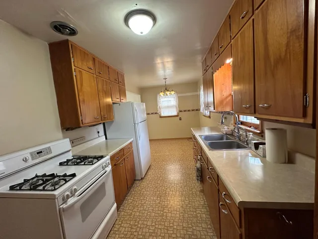 $179,900 | 917 North McKenzie Street, Luverne, MN 56156