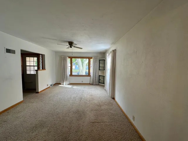 $179,900 | 917 North McKenzie Street, Luverne, MN 56156