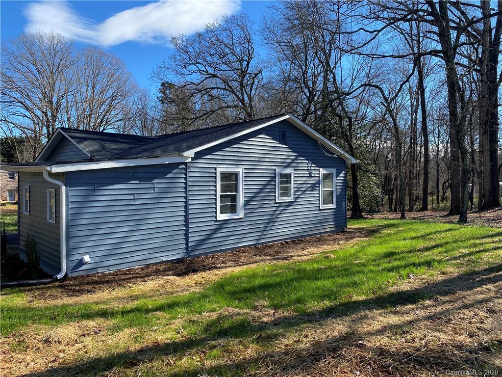 1433 Brandon Road Lenoir, NC 28645 - Photo 2 of 14 Gallery Image 2