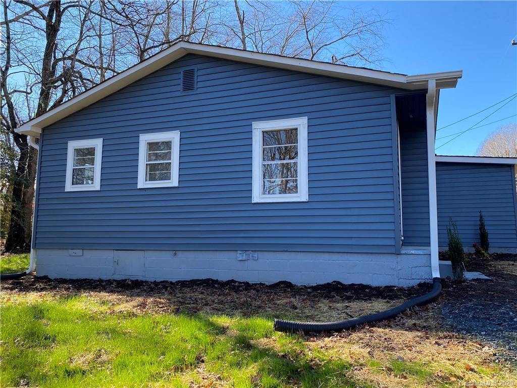 1433 Brandon Road Lenoir, NC 28645 - Photo 3 of 14 Gallery Image 3