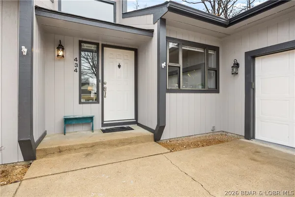 $529,900 | 434 Cherokee Road, Lake Ozark, MO 65049