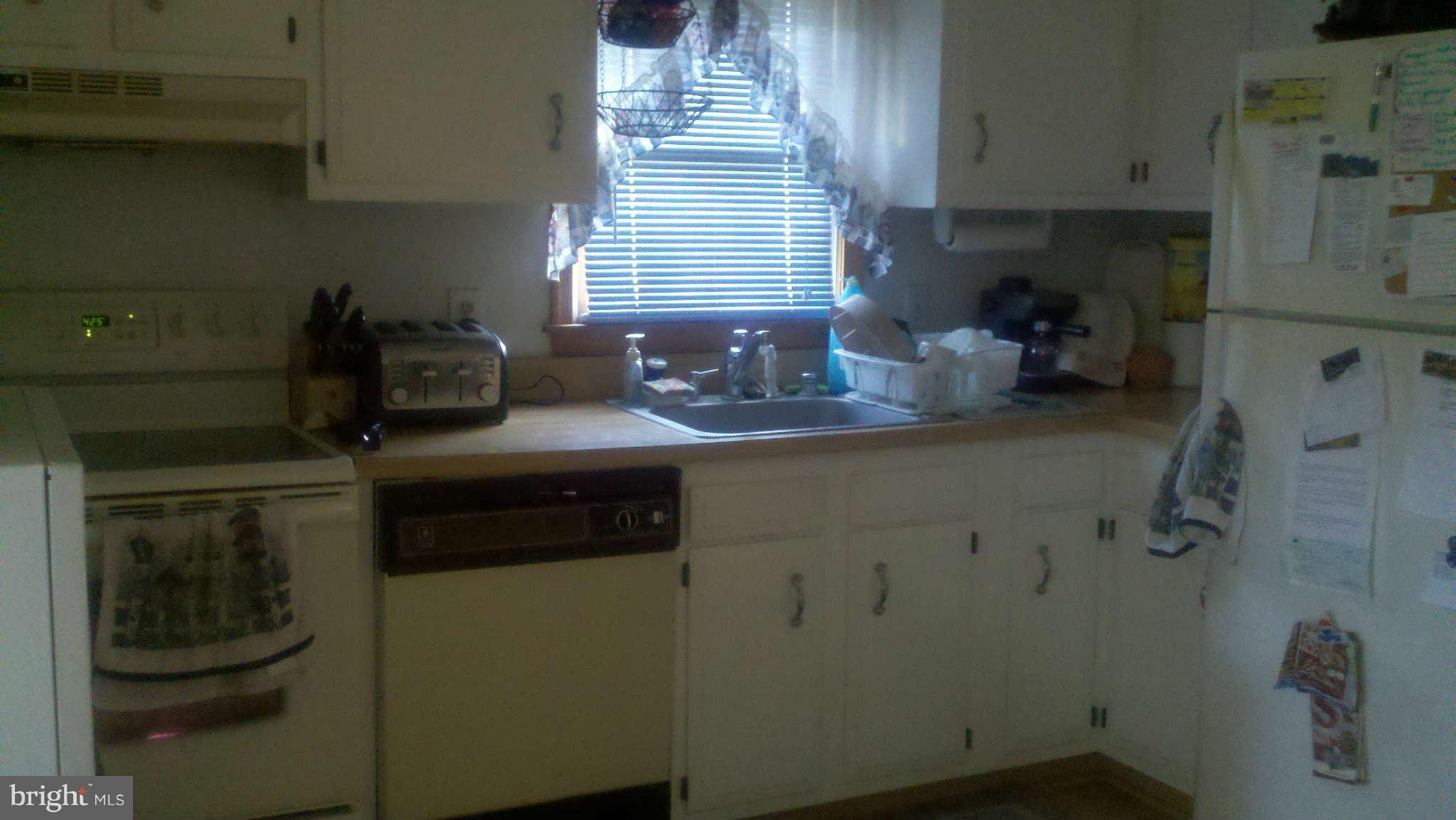 4825 Solomons Island Road Huntingtown, MD 20639 - Photo 5 of 11 Kitchen