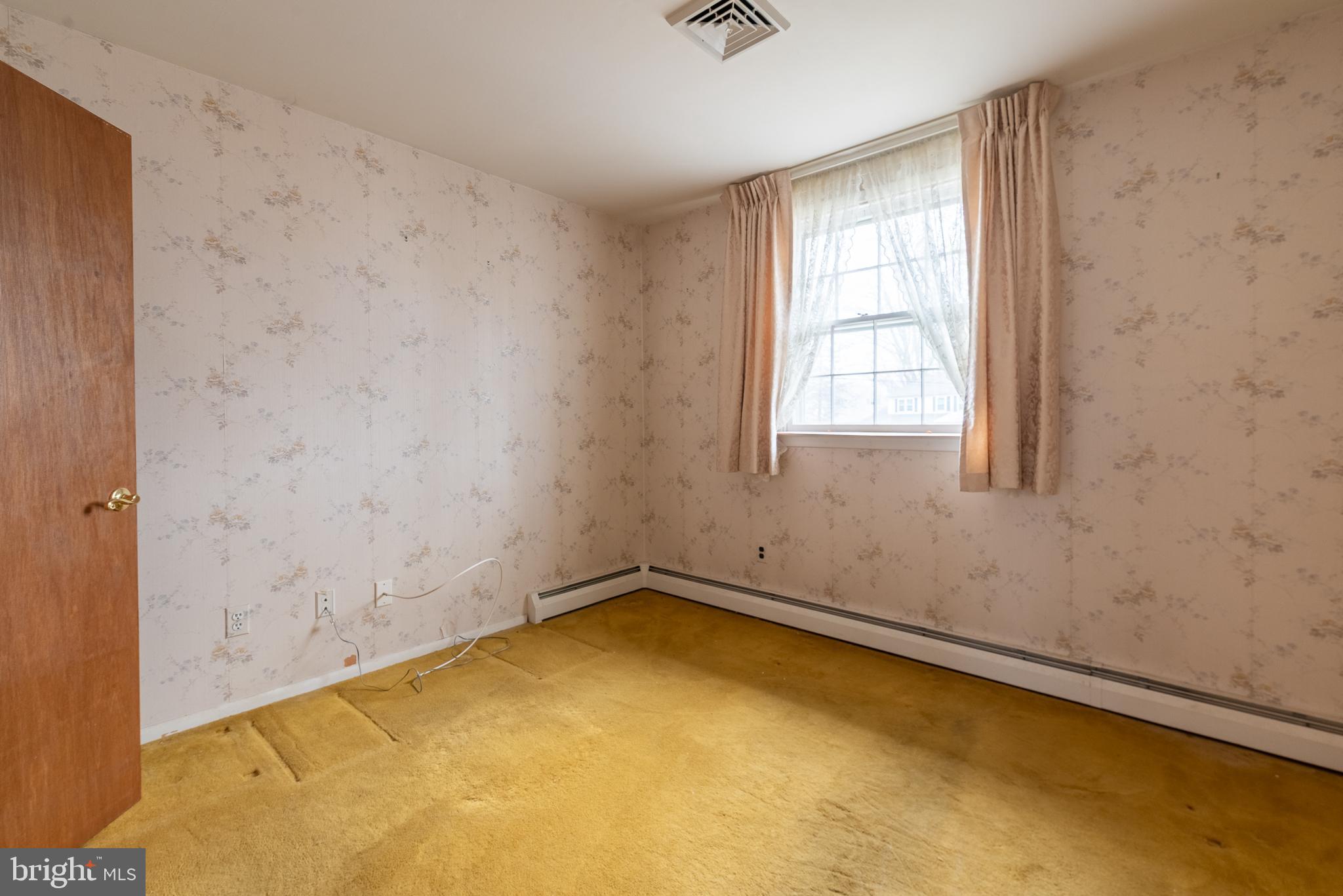 538 Parmentier Road Warminster, PA 18974 - Photo 15 of 27 Bedroom 3