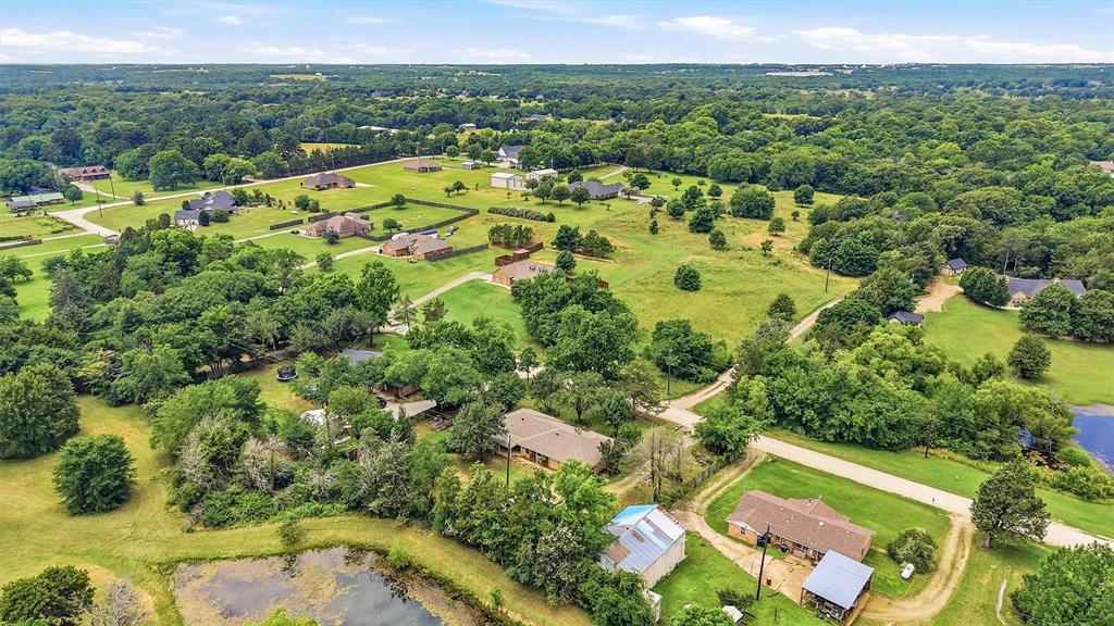 510 Cleve Cole Road Denison, TX 75021 - Photo 6 of 39