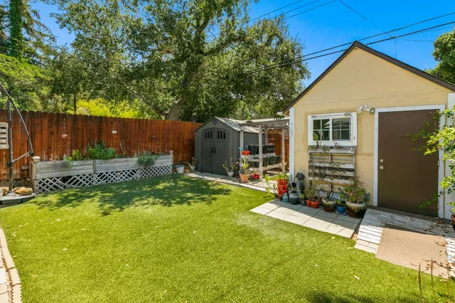 $1,395,000 | 1188 Fierro Drive, Ojai, CA 93023