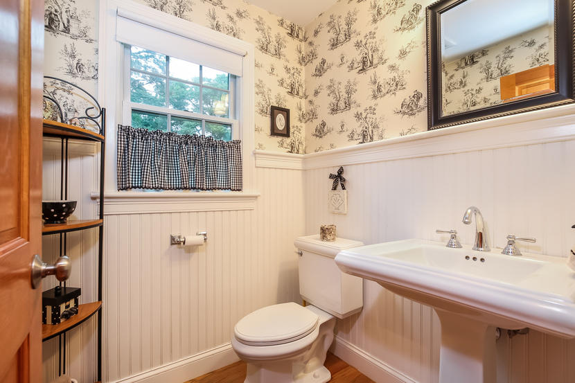 15 Lakeview Drive Centerville, MA 02632 - Photo 16 of 32 Powder Room