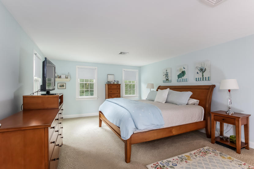 15 Lakeview Drive Centerville, MA 02632 - Photo 17 of 32 Master Bedroom