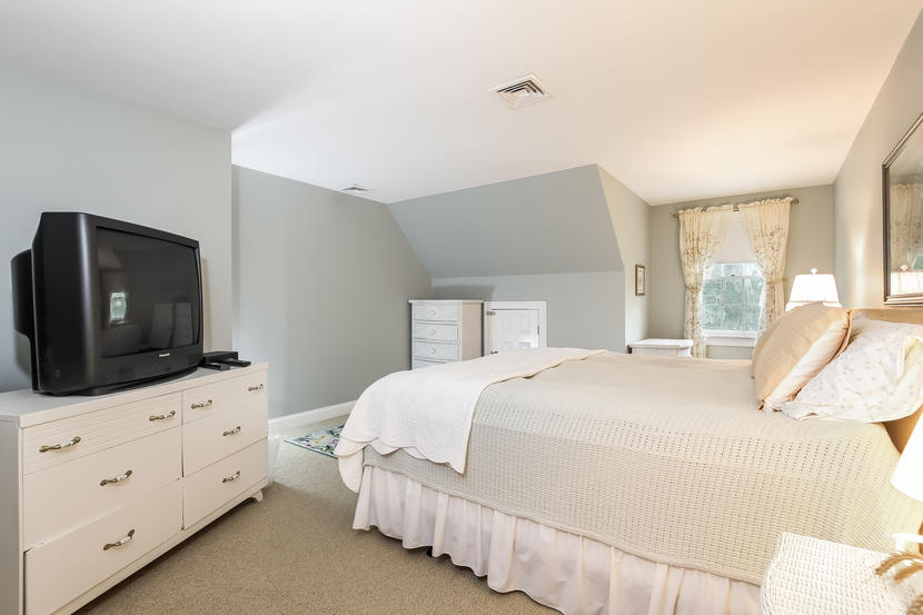15 Lakeview Drive Centerville, MA 02632 - Photo 22 of 32 Bedroom