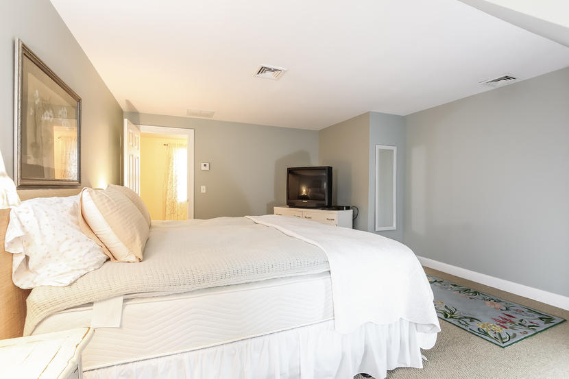 15 Lakeview Drive Centerville, MA 02632 - Photo 23 of 32 Bedroom