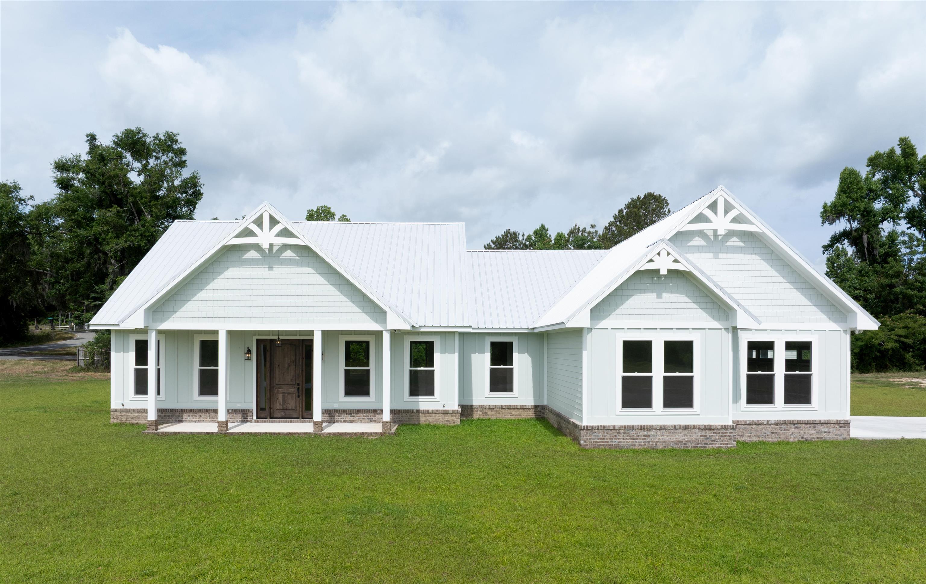 153 Southwest Canopy Trail Madison, FL 32340 - Photo 1 of 42