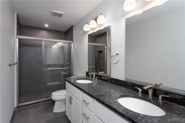 $1,875 | 8987 Iroquois Street, Evans, NY 14006