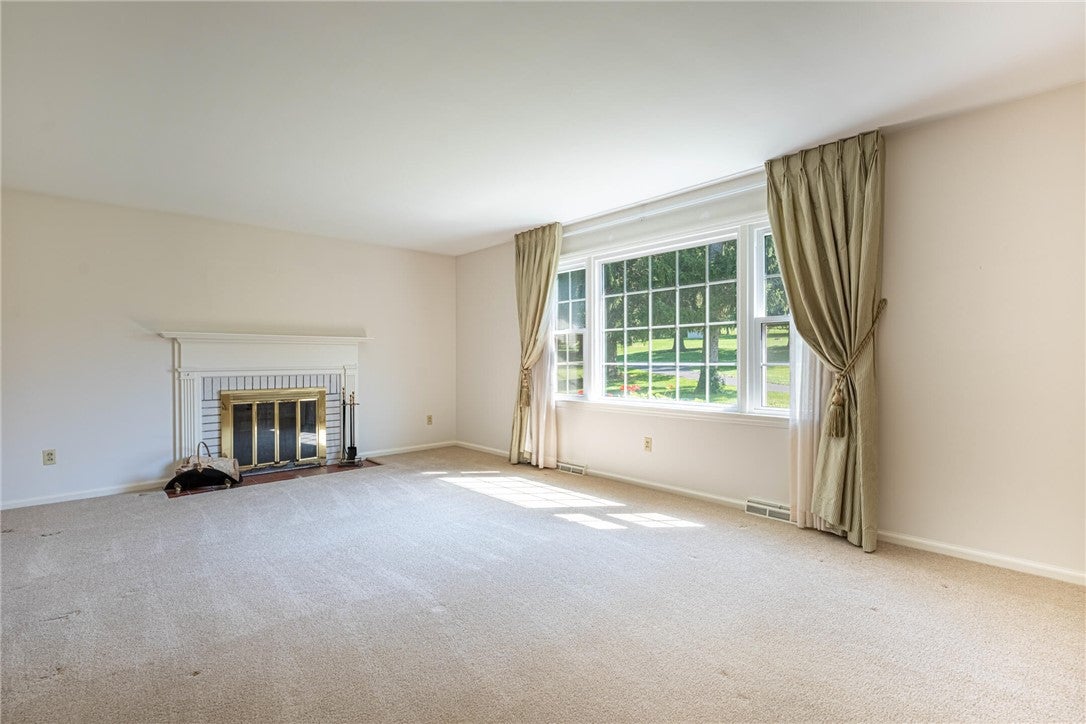 1553 Red Oak Road Kettering, OH 45432 - Photo 4 of 38 Gallery Image 4