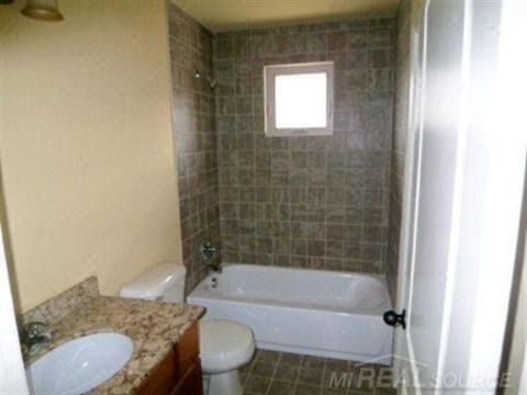 17059 14 East 14 Mile Road Fraser, MI 48026 - Photo 14 of 27