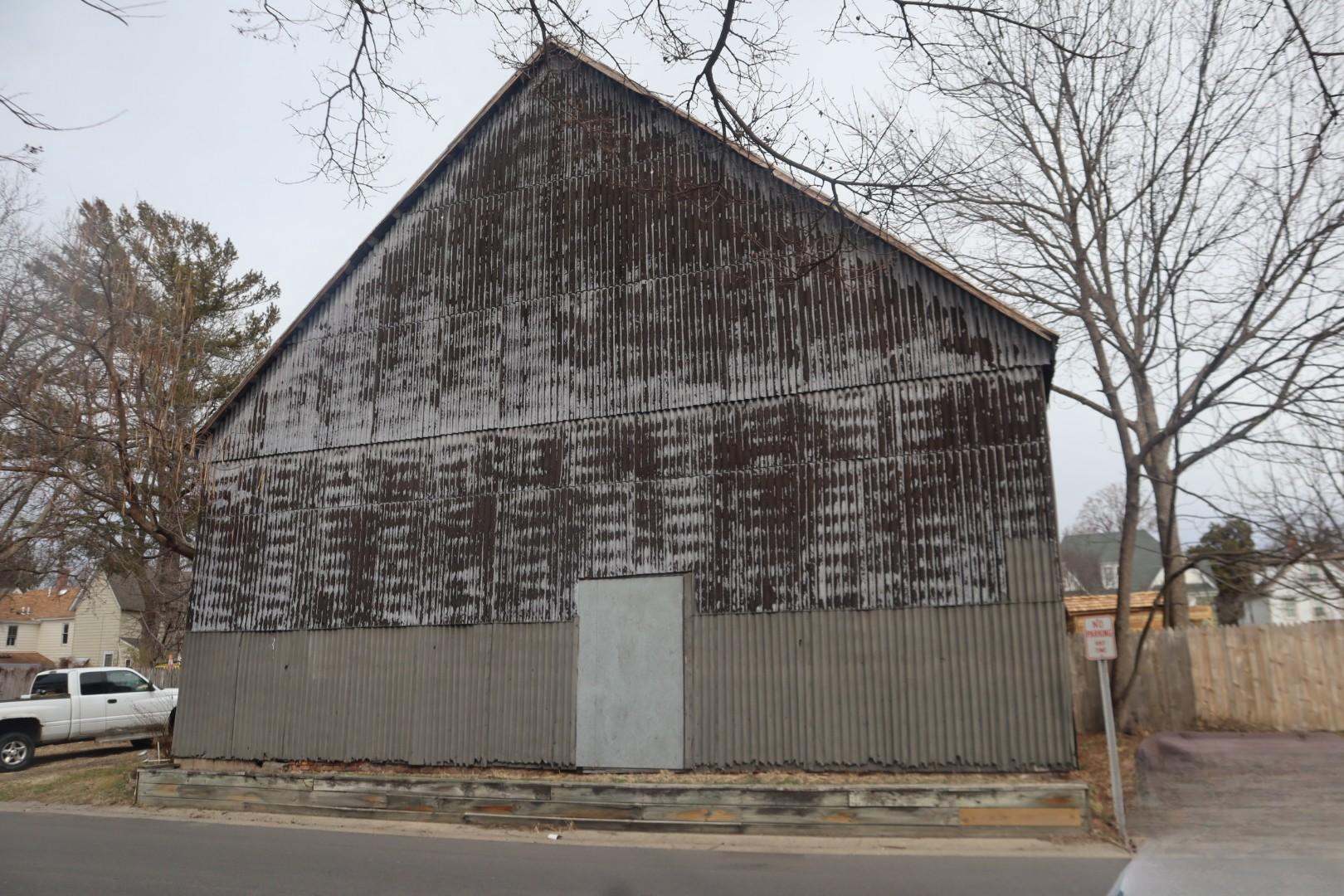 810 Locust Street Cambridge, MD 21613 - Photo 2 of 19 81X44 feet spacious utility/storage building