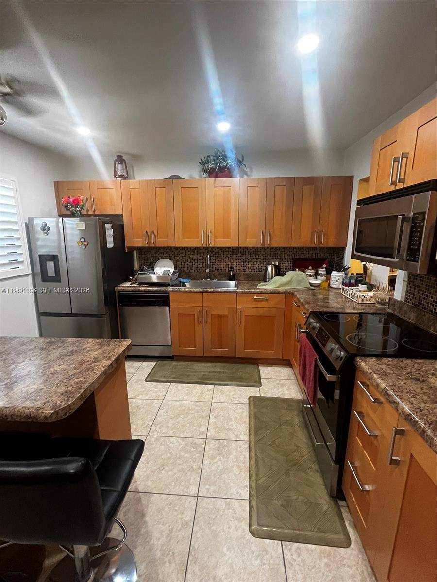 200 Berkley Road, Unit 123 Hollywood, FL 33024 - Photo 25 of 42