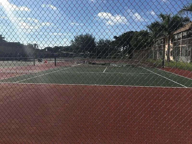 200 Berkley Road, Unit 123 Hollywood, FL 33024 - Photo 32 of 42